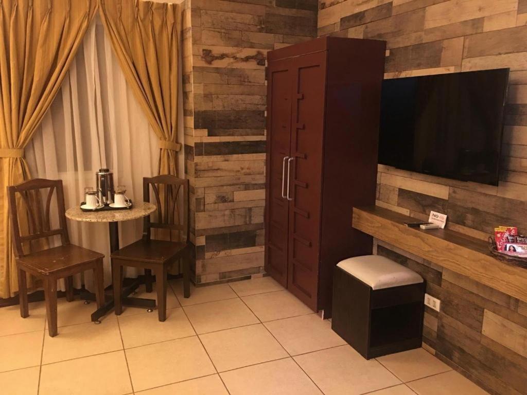 Hotel Nicanor Dumaguete City Eksteriør billede