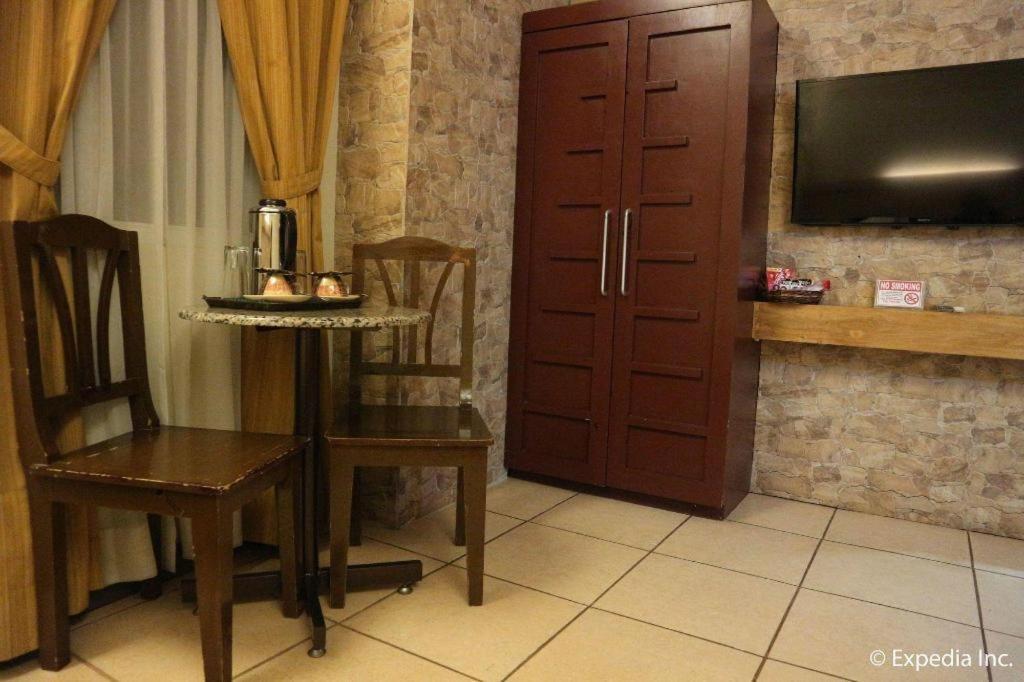 Hotel Nicanor Dumaguete City Eksteriør billede