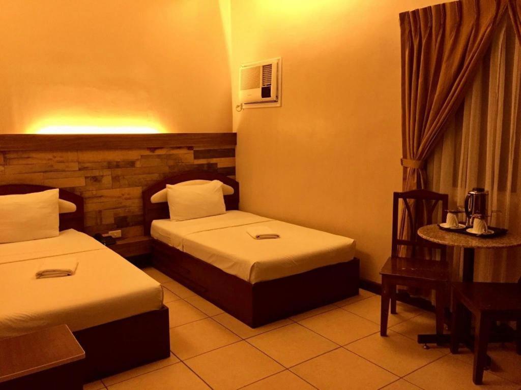 Hotel Nicanor Dumaguete City Eksteriør billede