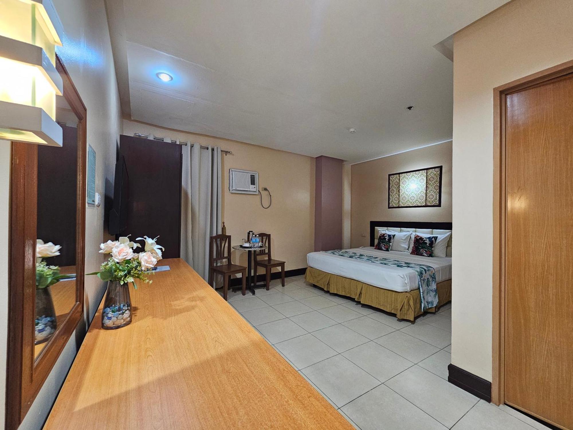 Hotel Nicanor Dumaguete City Eksteriør billede