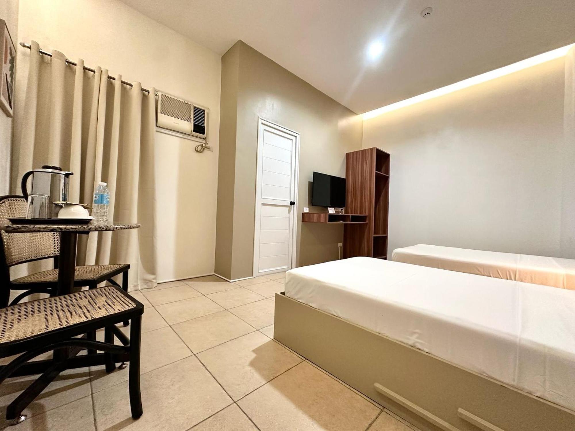 Hotel Nicanor Dumaguete City Eksteriør billede