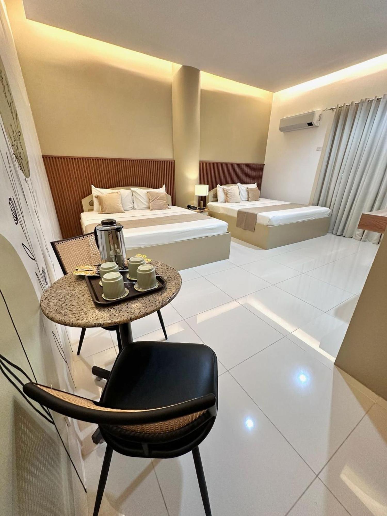 Hotel Nicanor Dumaguete City Eksteriør billede