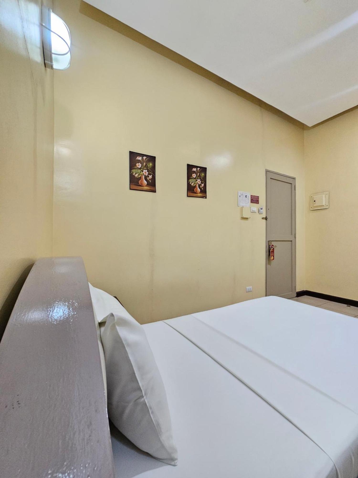 Hotel Nicanor Dumaguete City Eksteriør billede