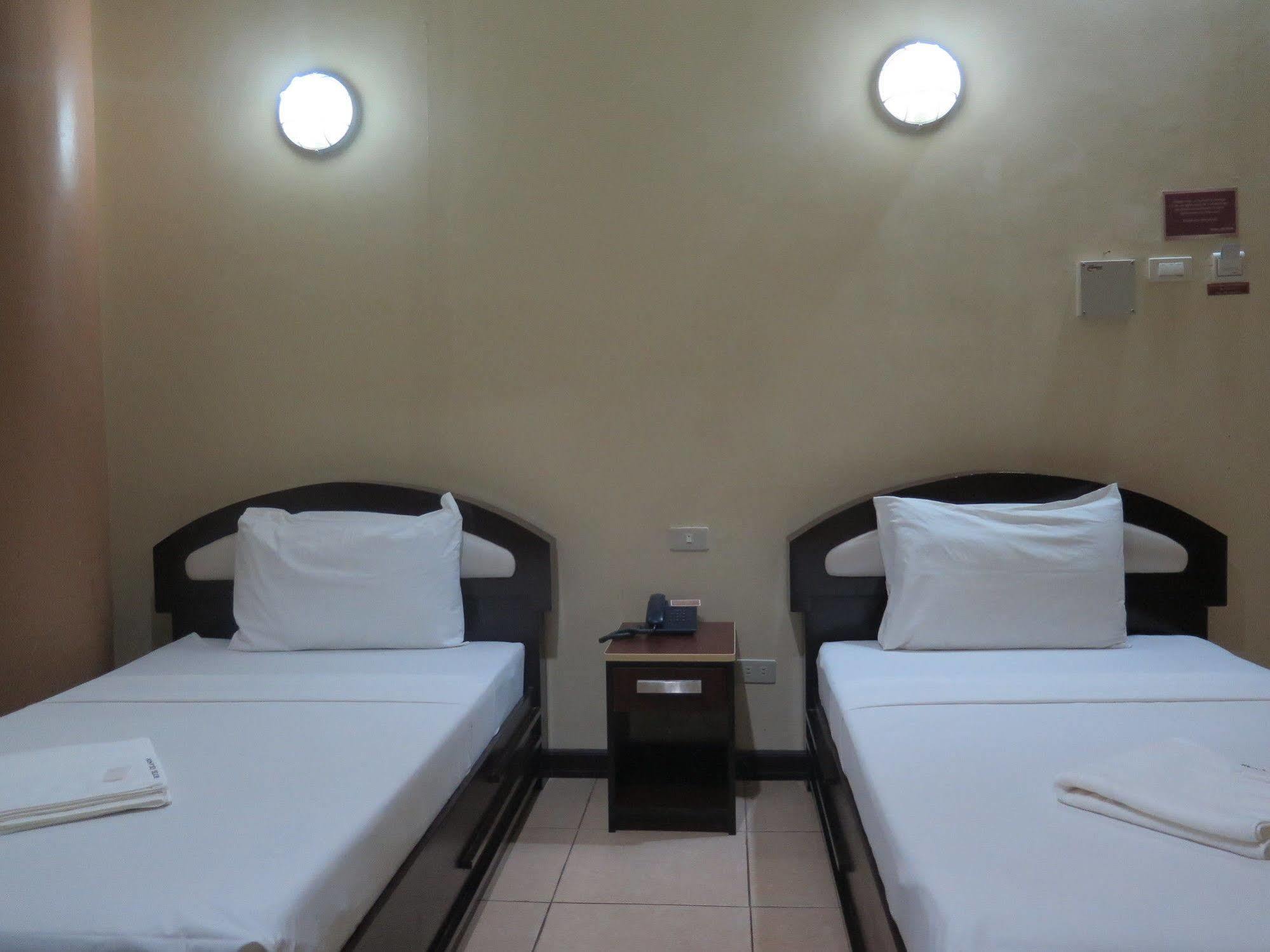 Hotel Nicanor Dumaguete City Eksteriør billede