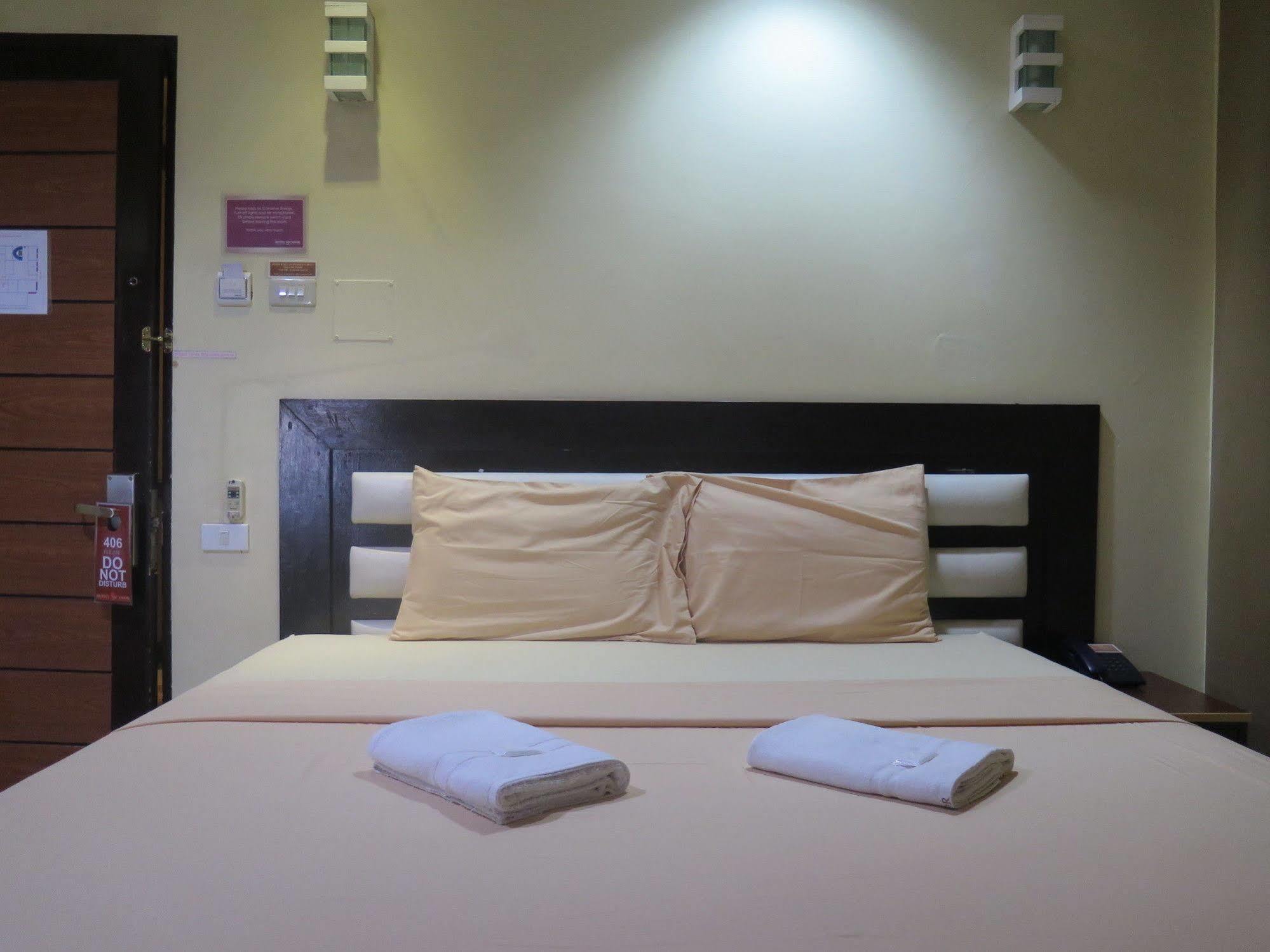 Hotel Nicanor Dumaguete City Eksteriør billede